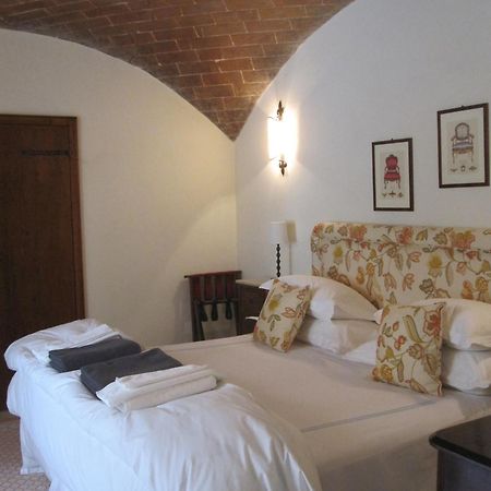 Tenuta Santo Pietro Пиенца Екстериор снимка
