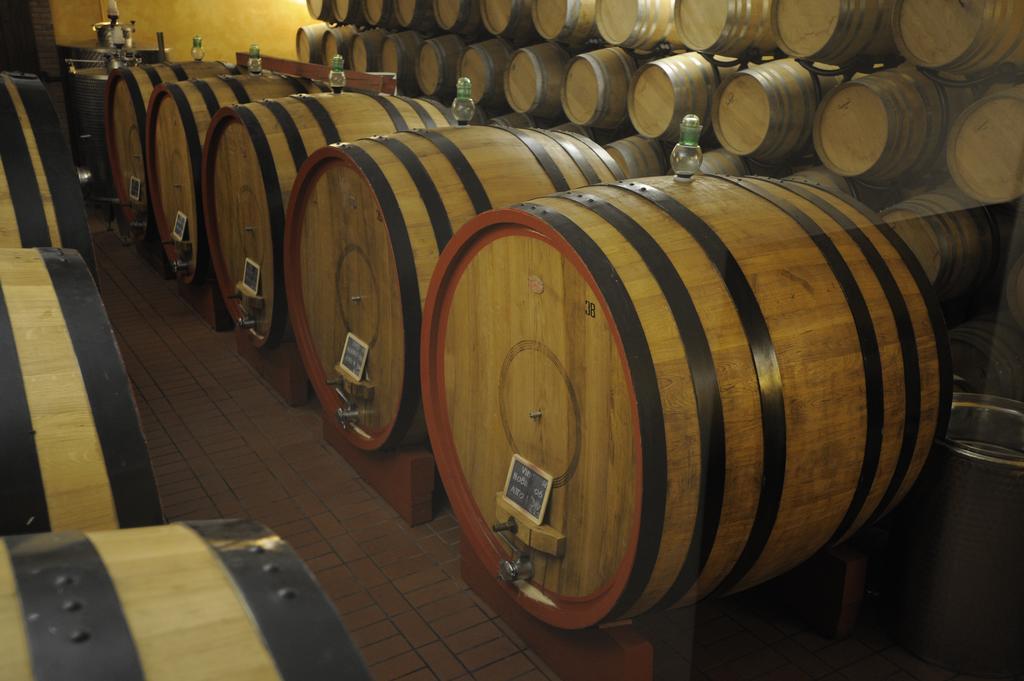 Tenuta Santo Pietro Пиенца Екстериор снимка