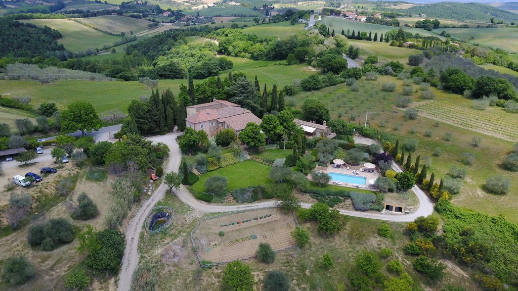 Tenuta Santo Pietro Пиенца Екстериор снимка