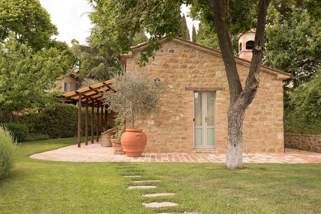Tenuta Santo Pietro Пиенца Екстериор снимка