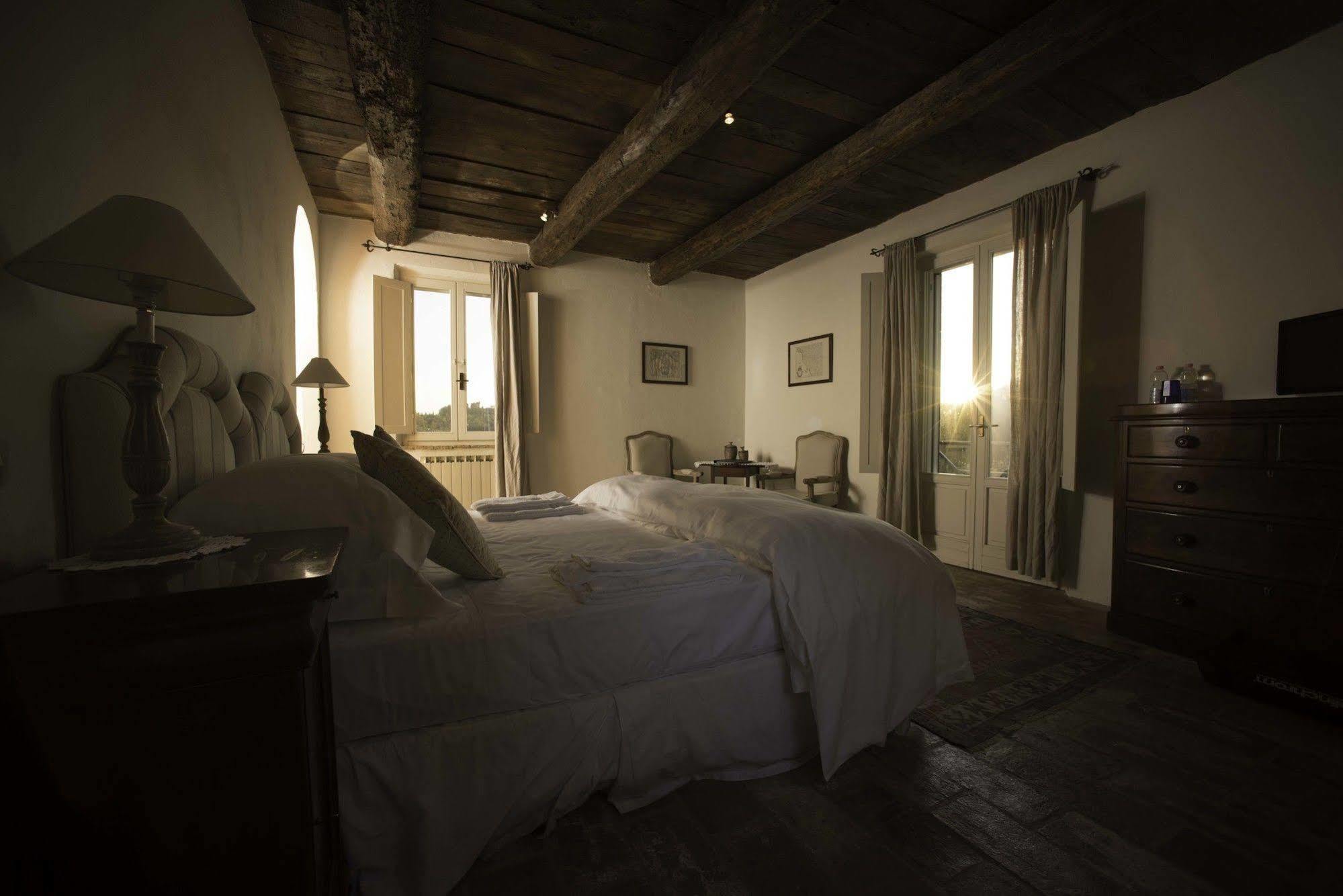 Tenuta Santo Pietro Пиенца Екстериор снимка
